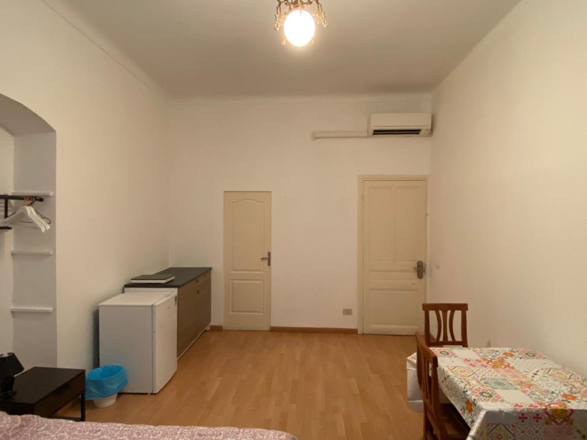 Cavour Guest House Ventimiglia Bagian luar foto