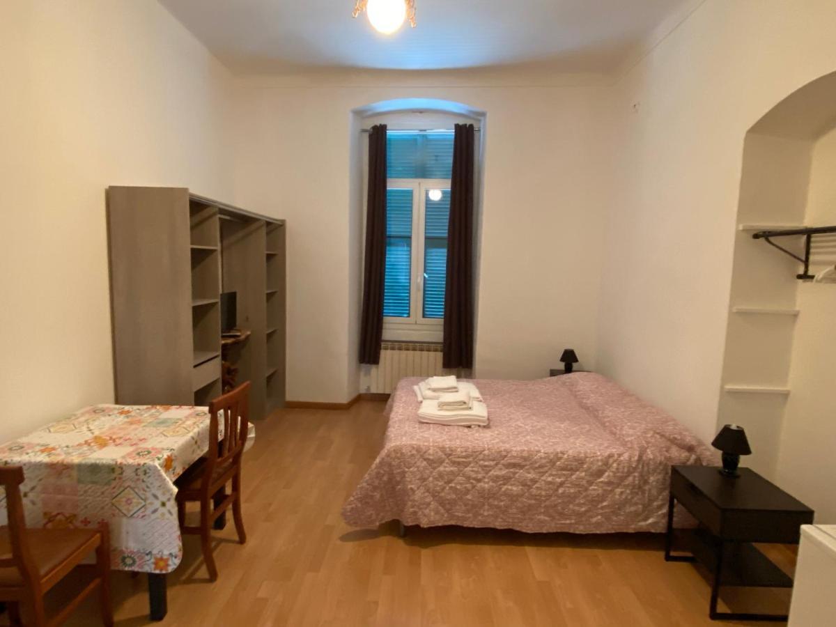 Cavour Guest House Ventimiglia Bagian luar foto