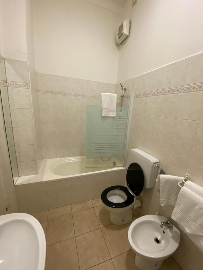 Cavour Guest House Ventimiglia Bagian luar foto