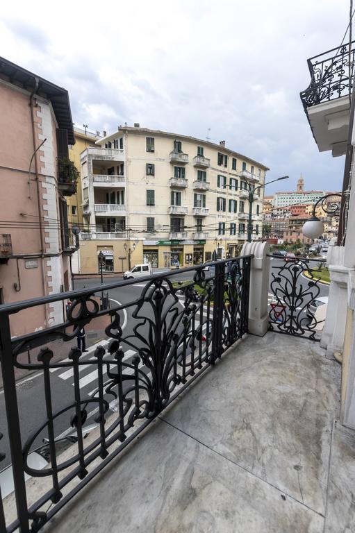 Cavour Guest House Ventimiglia Bagian luar foto