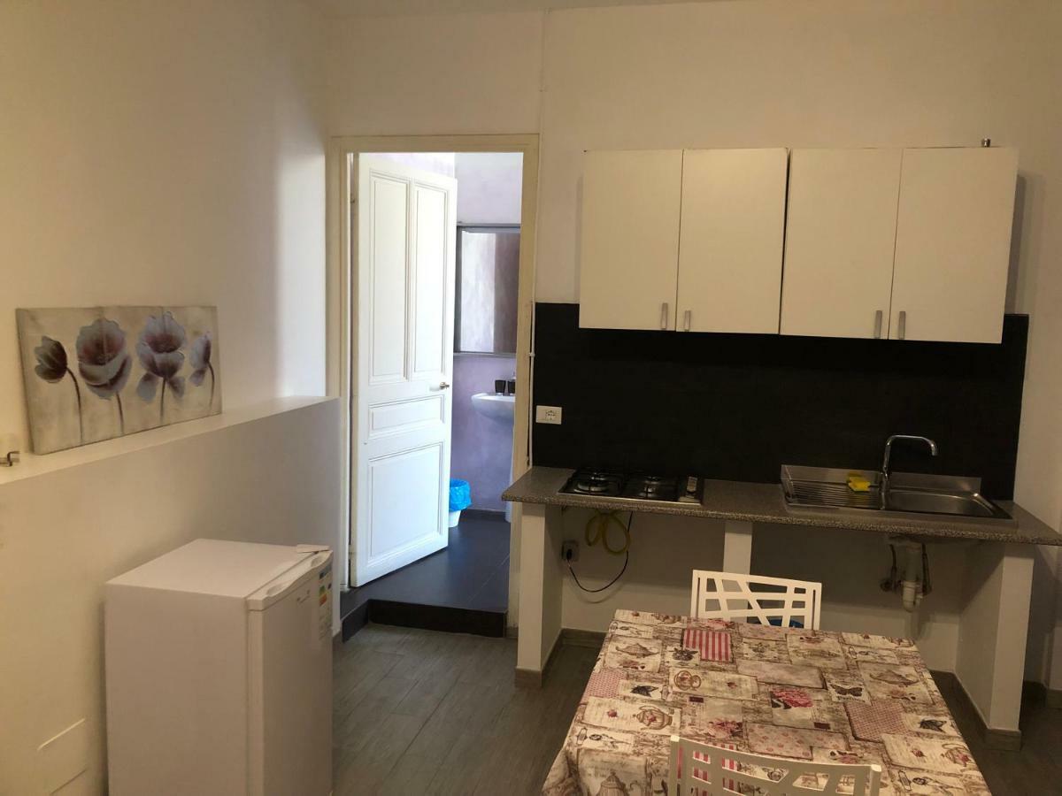 Cavour Guest House Ventimiglia Bagian luar foto