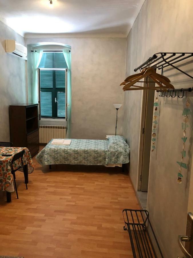 Cavour Guest House Ventimiglia Bagian luar foto